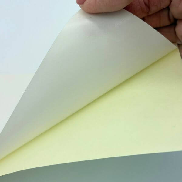 シールの「糊」の種類ってこんなにある！用途に合わせた最適な糊選びのポイント