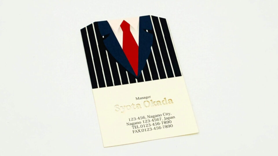 名刺　レーザー加工（スーツ）